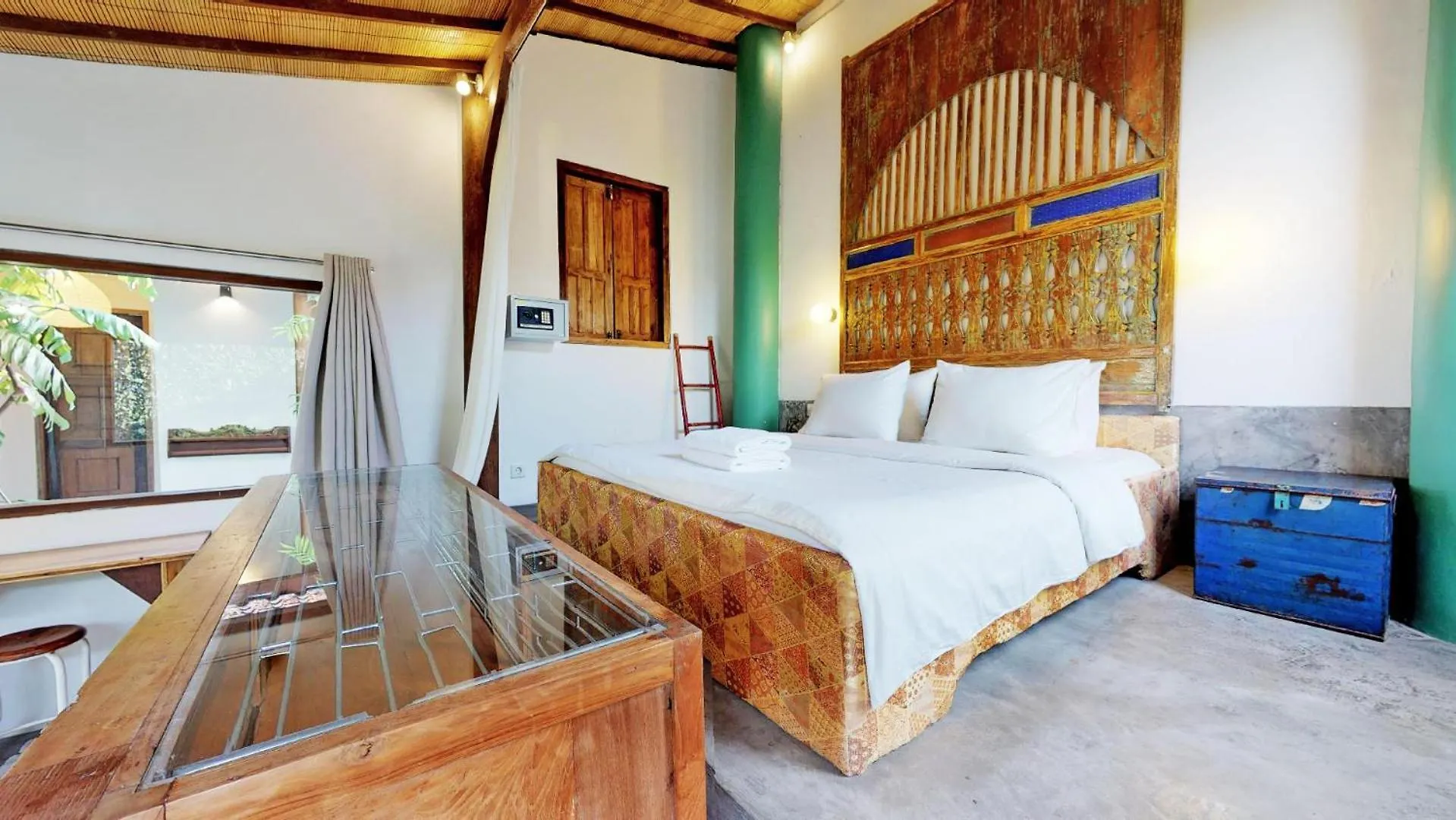 Villa Bumi - Playful & Quirky 3Br Villa Near Seminyak, A Unique Getaway Kerobokan  Kerobokan (Bali)