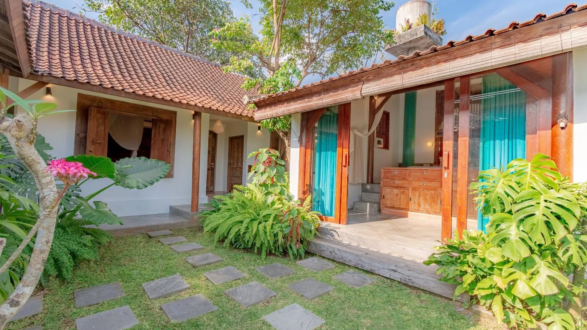 Villa Bumi - Playful & Quirky 3Br Villa Near Seminyak, A Unique Getaway Kerobokan